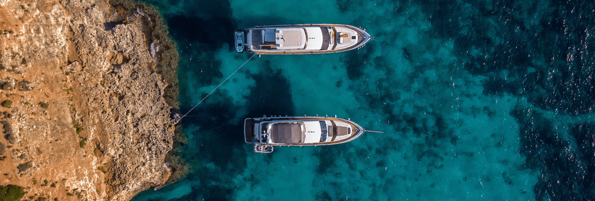 Santo Sails Athens Fleet